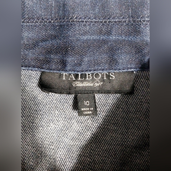 Talbots Denim Jacket w/ French Cuff Sleeves. Dark Blue Denim. Size 10 - Picture 6 of 10